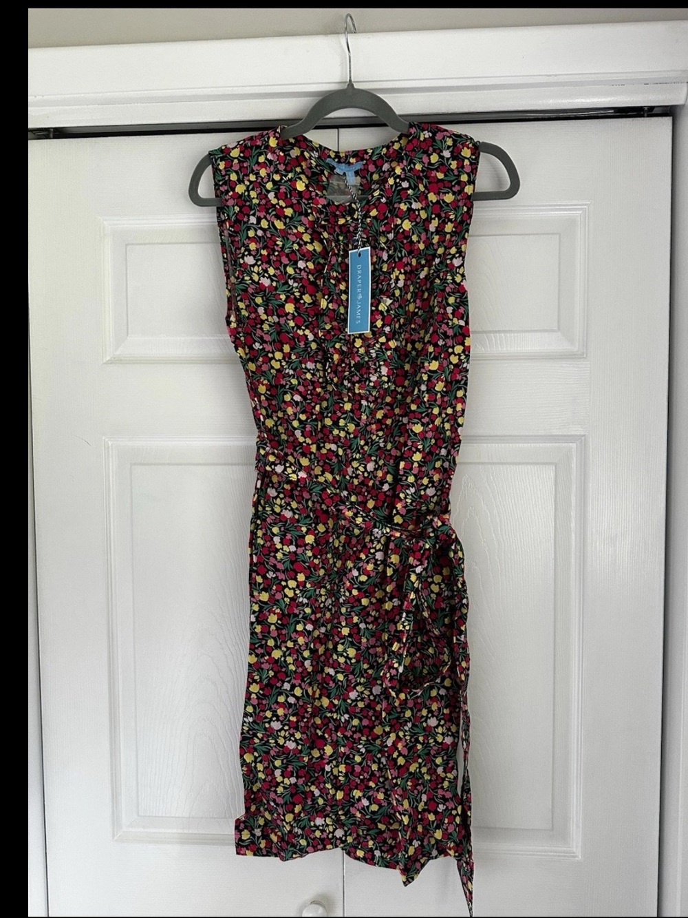 Draper James Black Multi Floral Tie-Waist Sleeveless Dress